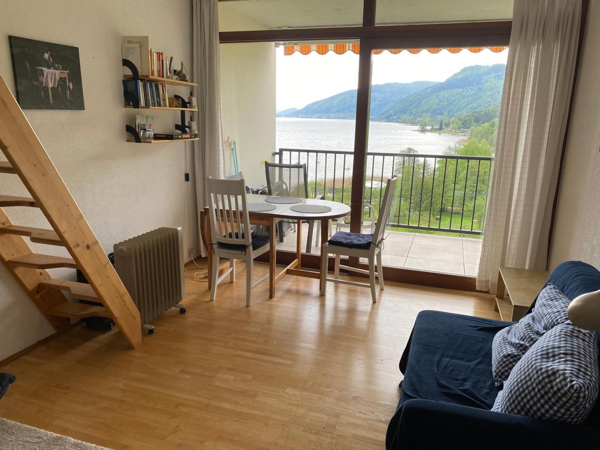 Appartement Mit Seeblick Am Ossiacher See Villach Bagian luar foto