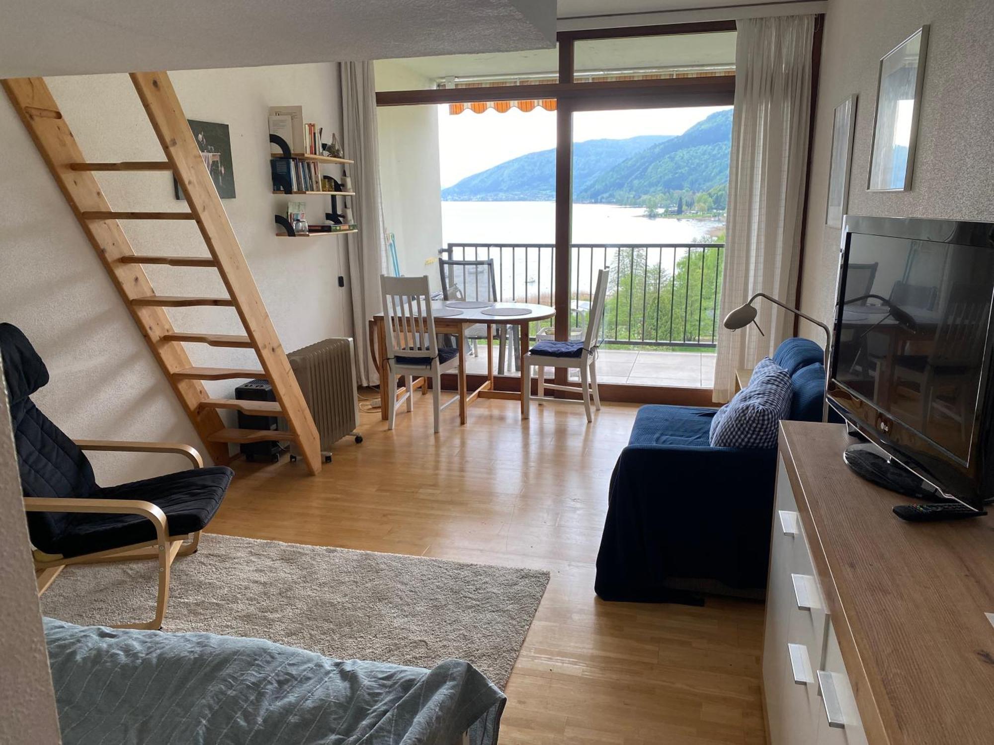 Appartement Mit Seeblick Am Ossiacher See Villach Bagian luar foto
